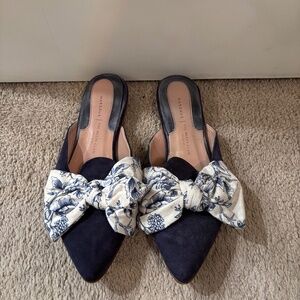 Margaux x Gal Meets Glam The Mule in Navy Suede Size 40